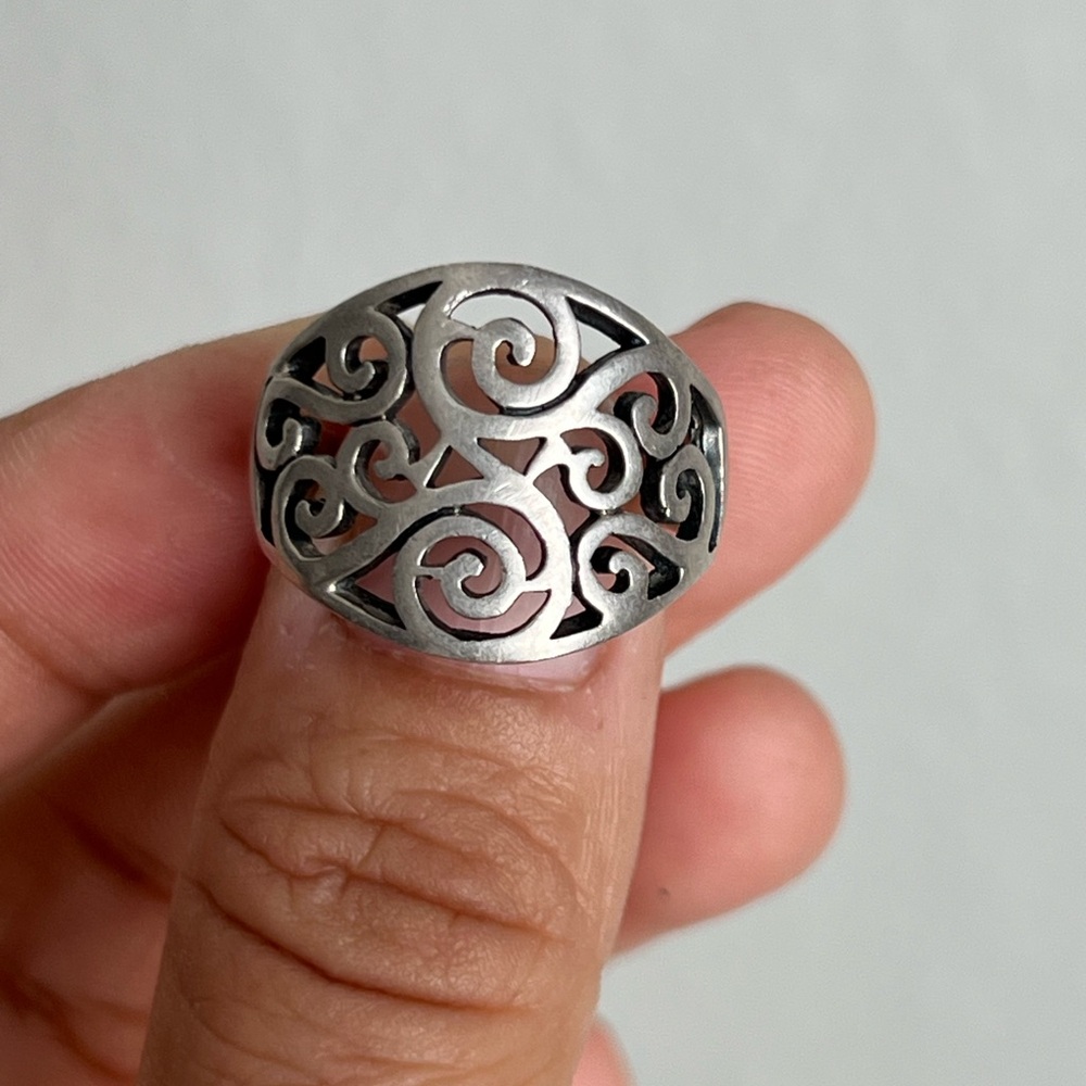 Cut Out Design Sterling Silver Ring